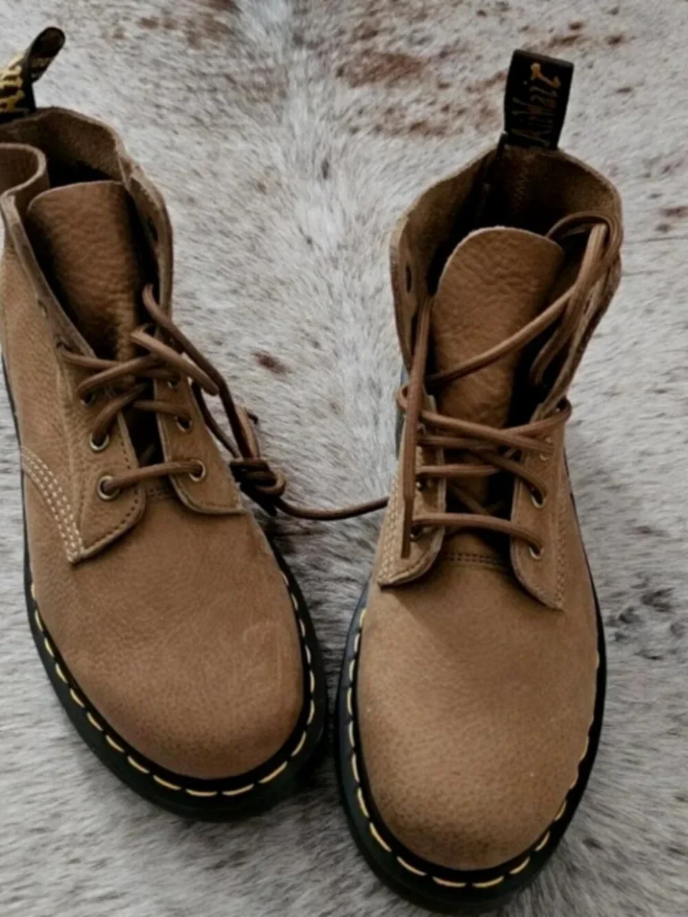 Savannah Tan ~ Dr. Martens 101 Tumbled Nubuck Ankle Boot MSRP$185 Super Comfy